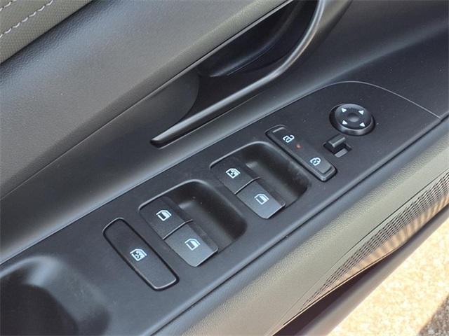 new 2025 Hyundai Elantra car, priced at $23,662