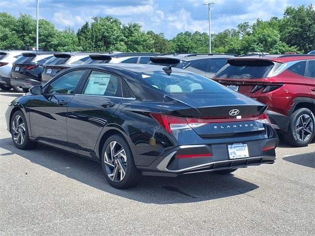new 2025 Hyundai Elantra car, priced at $26,626