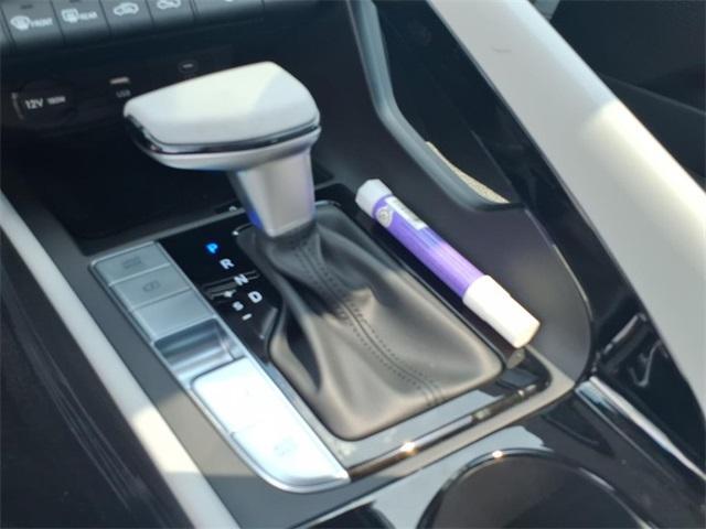 new 2025 Hyundai Elantra car, priced at $26,626