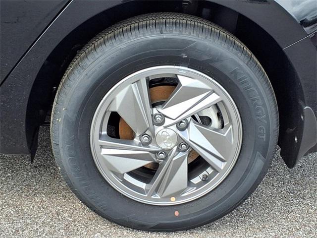 new 2025 Hyundai Elantra car, priced at $22,281