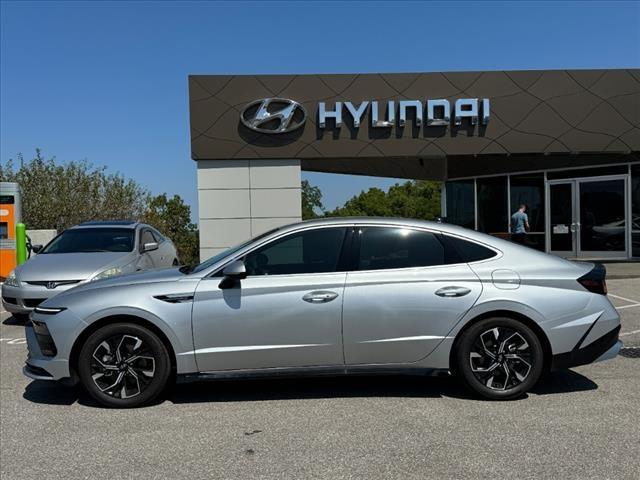 new 2024 Hyundai Sonata car, priced at $27,098