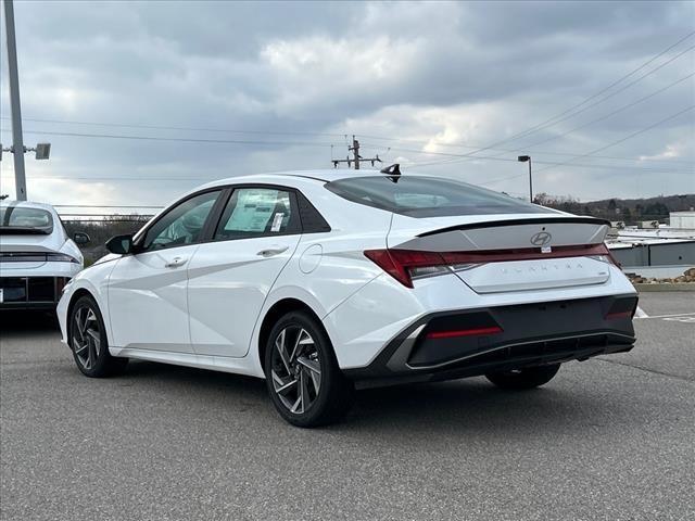 new 2025 Hyundai Elantra HEV car, priced at $28,193