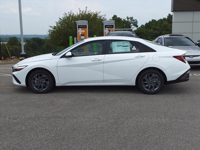 new 2024 Hyundai Elantra car, priced at $22,628