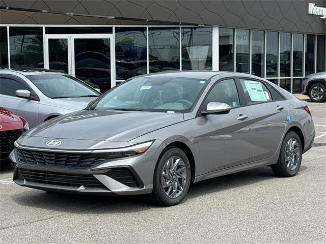 new 2024 Hyundai Elantra car, priced at $23,274