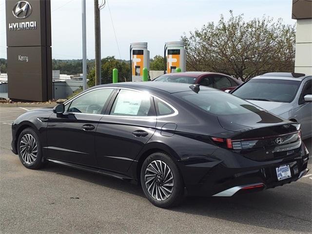 new 2024 Hyundai Sonata Hybrid car, priced at $28,730