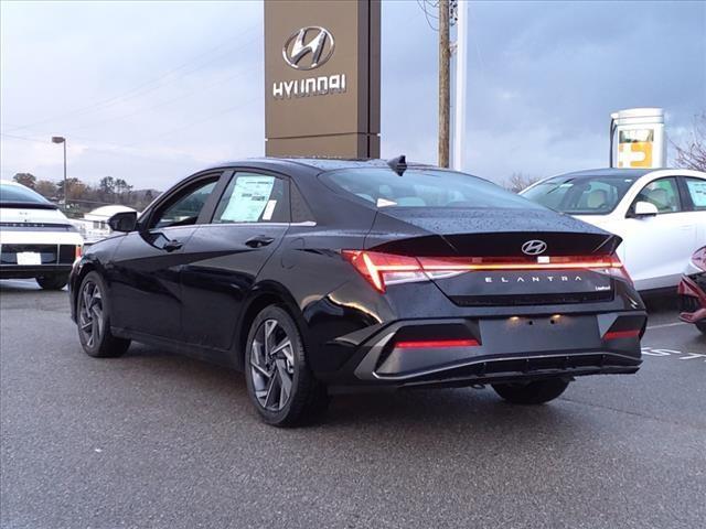 new 2025 Hyundai Elantra car, priced at $27,513