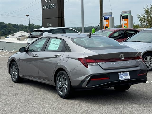 new 2024 Hyundai Elantra car, priced at $22,278