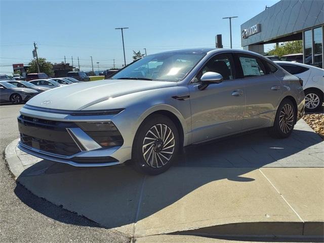 new 2024 Hyundai Sonata Hybrid car, priced at $35,168