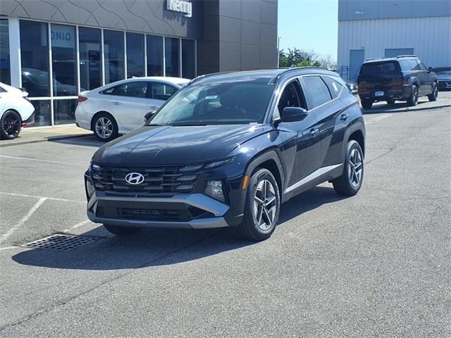 new 2025 Hyundai TUCSON Hybrid car, priced at $36,420