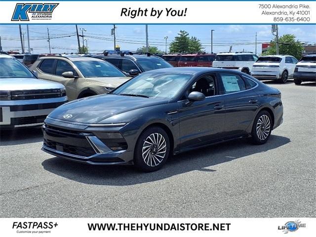 new 2025 Hyundai Sonata Hybrid car, priced at $30,809