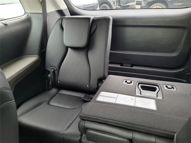 new 2026 Kia Carnival car, priced at $43,835