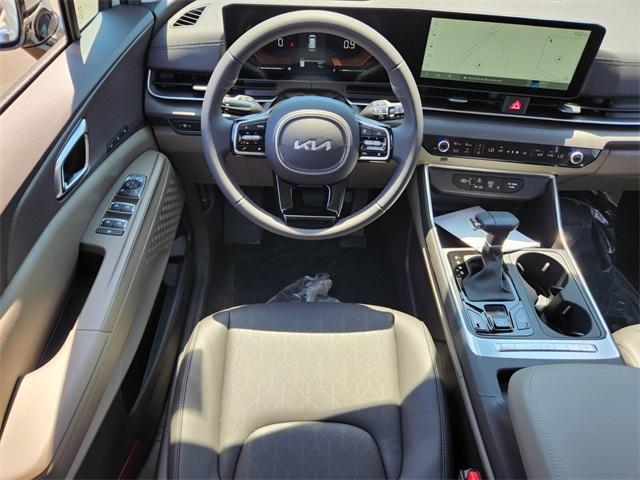 new 2025 Kia Carnival car, priced at $43,335