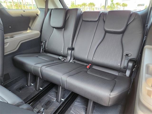 new 2025 Kia Carnival car, priced at $43,335