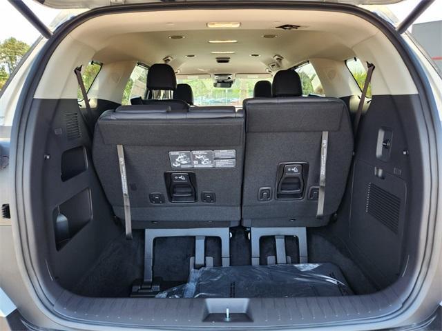 new 2025 Kia Carnival car, priced at $43,335