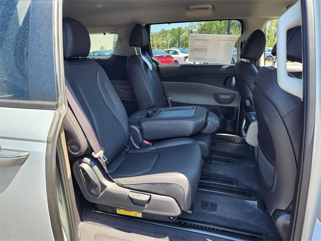 new 2025 Kia Carnival car, priced at $43,335