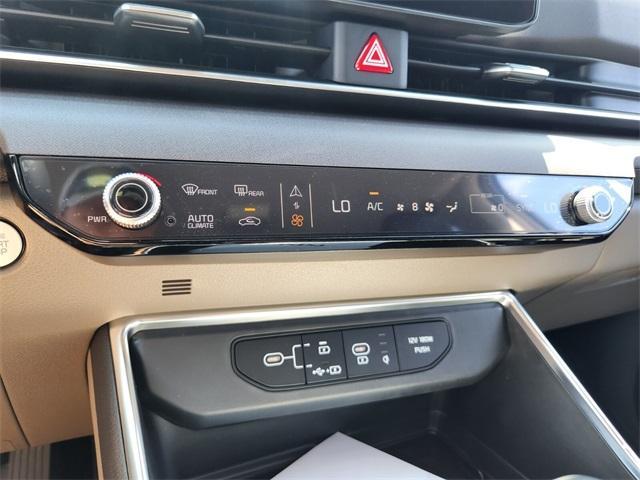 new 2025 Kia Carnival car, priced at $43,335