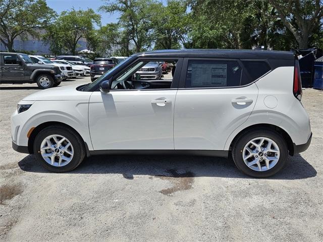 new 2025 Kia Soul car, priced at $24,905