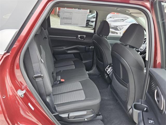 new 2025 Kia Sorento car, priced at $33,860