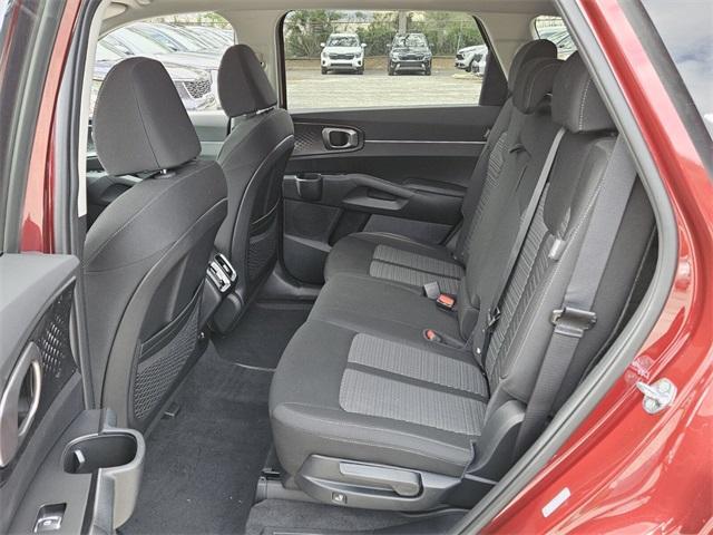 new 2025 Kia Sorento car, priced at $33,860