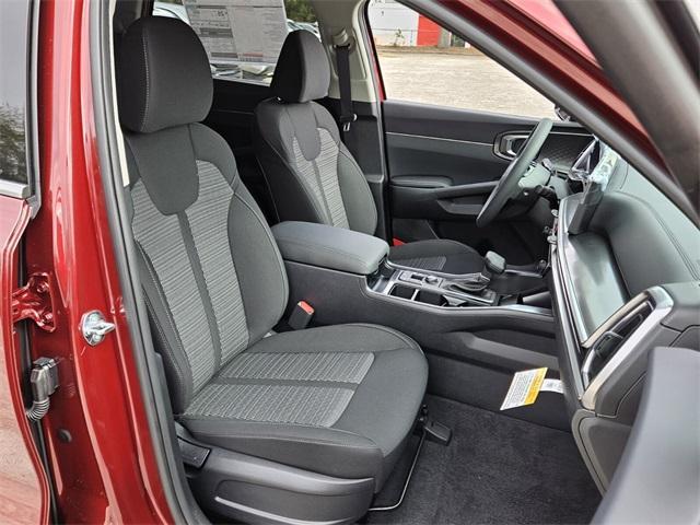 new 2025 Kia Sorento car, priced at $33,860
