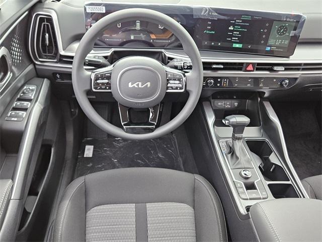 new 2025 Kia Sorento car, priced at $33,860