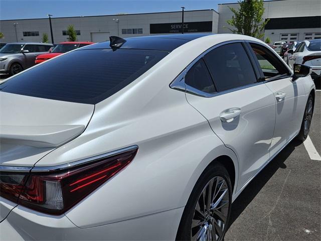 used 2024 Lexus ES 350 car, priced at $45,591