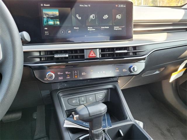 new 2025 Kia K5 car, priced at $29,610