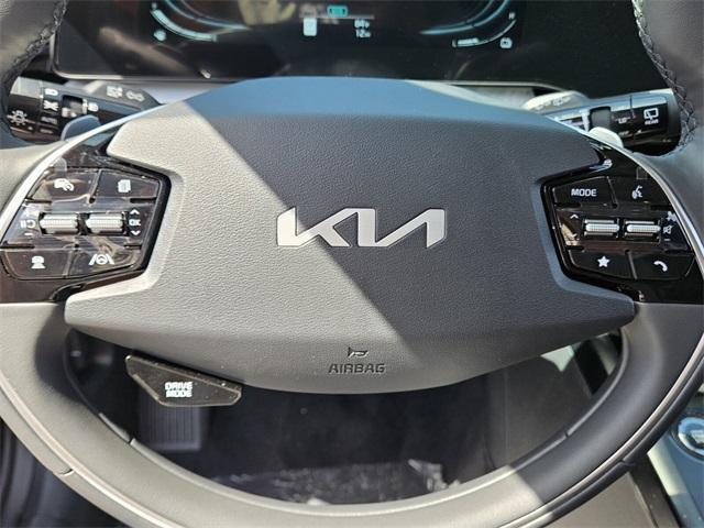 new 2025 Kia Niro car, priced at $34,560