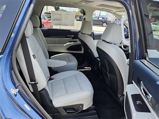 new 2025 Kia Telluride car, priced at $45,275