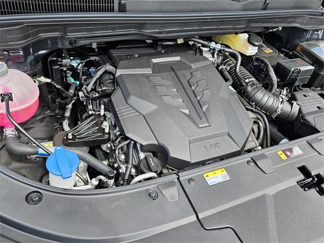 new 2025 Kia Carnival car, priced at $41,495