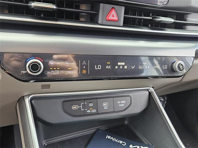 new 2025 Kia Carnival car, priced at $41,495
