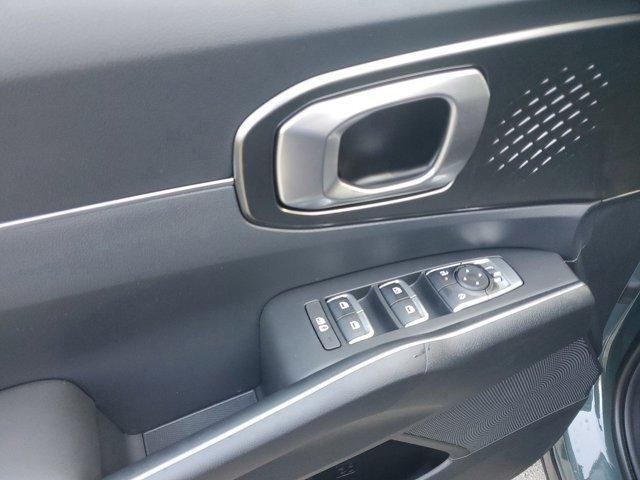 new 2025 Kia Sorento Hybrid car, priced at $43,390
