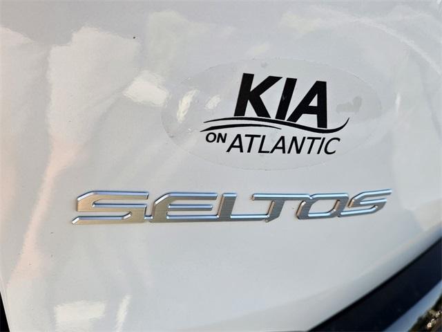 new 2025 Kia Seltos car, priced at $27,640