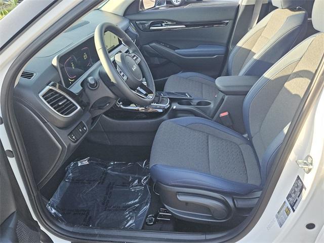 new 2025 Kia Seltos car, priced at $27,640
