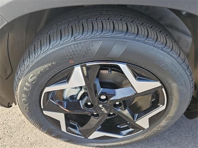 new 2025 Kia Seltos car, priced at $27,640