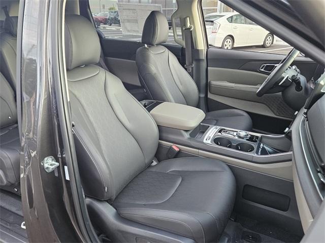 new 2025 Kia Carnival Hybrid car, priced at $50,235
