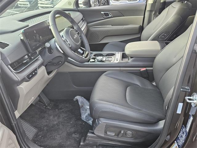 new 2025 Kia Carnival Hybrid car, priced at $50,235