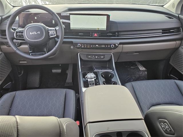 new 2025 Kia Carnival Hybrid car, priced at $50,235