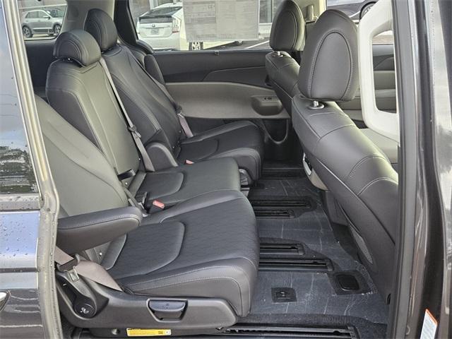 new 2025 Kia Carnival Hybrid car, priced at $50,235
