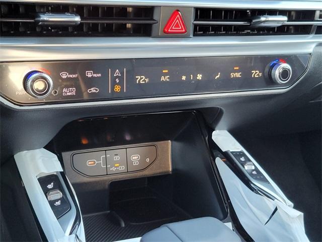 new 2025 Kia Sorento car, priced at $45,660