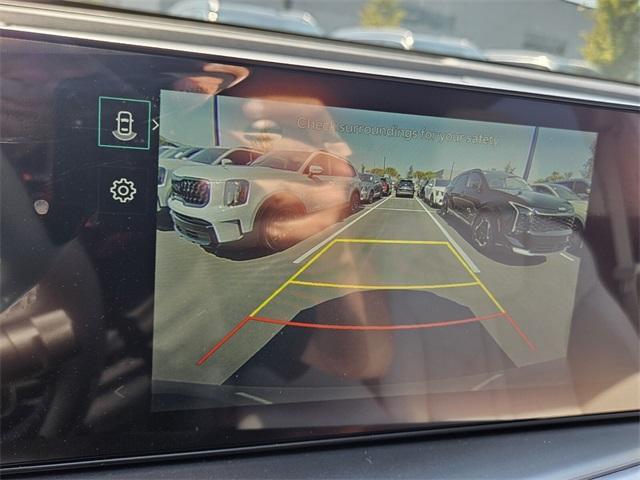new 2025 Kia Sorento Hybrid car, priced at $43,390