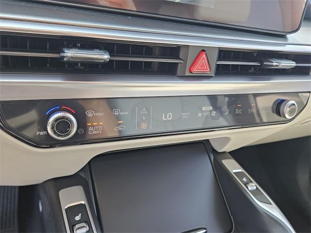 new 2025 Kia Sorento Hybrid car, priced at $43,390