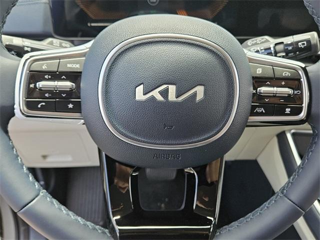 new 2025 Kia Carnival car, priced at $43,695