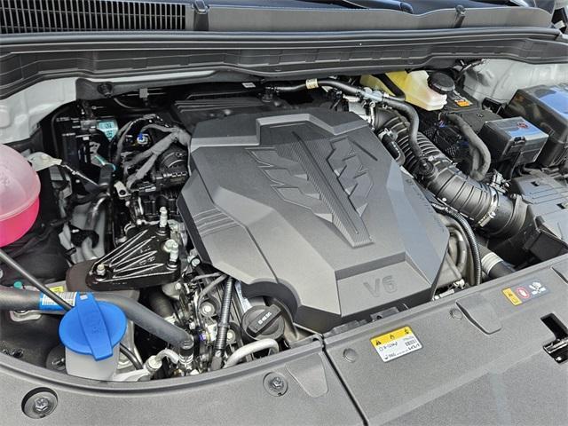 new 2025 Kia Carnival car, priced at $43,695