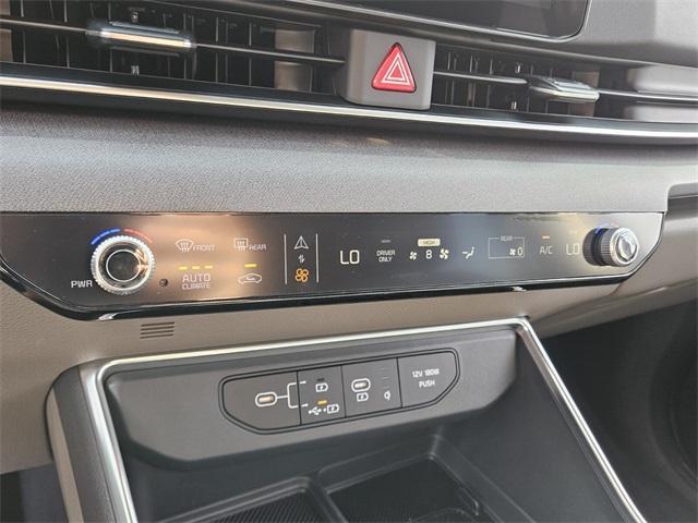 new 2026 Kia Carnival Hybrid car, priced at $41,394