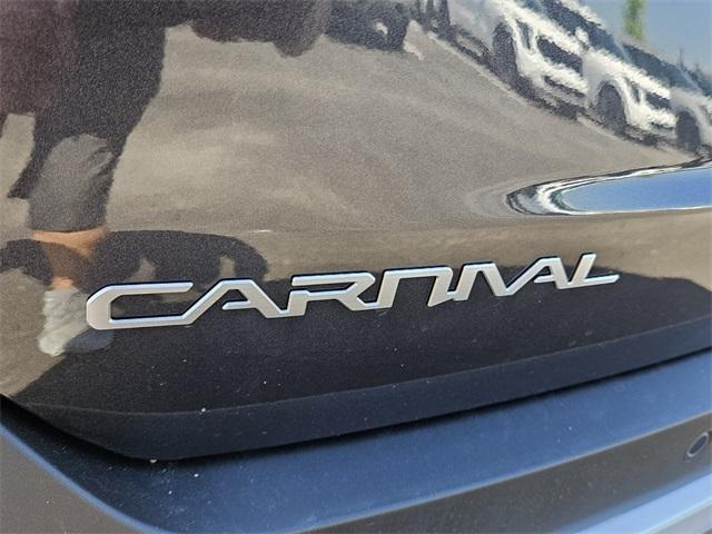new 2025 Kia Carnival car, priced at $43,335