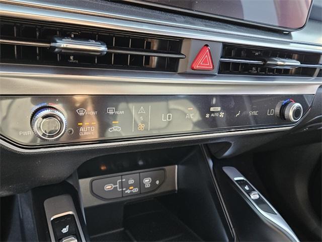 new 2025 Kia Sorento car, priced at $40,225