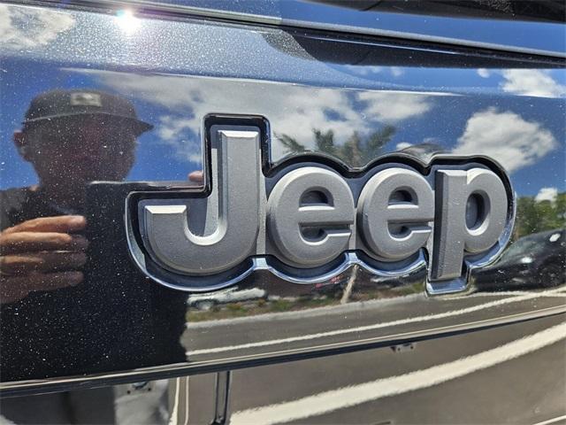 used 2022 Jeep Grand Cherokee WK car, priced at $27,991