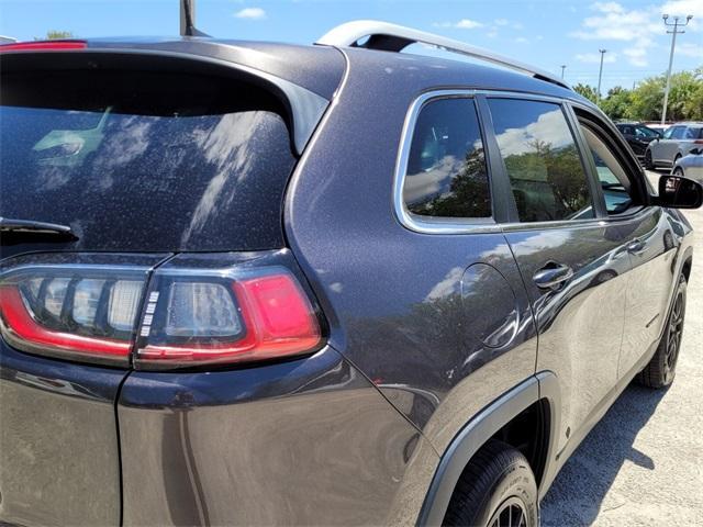 used 2019 Jeep Cherokee car, priced at $18,568