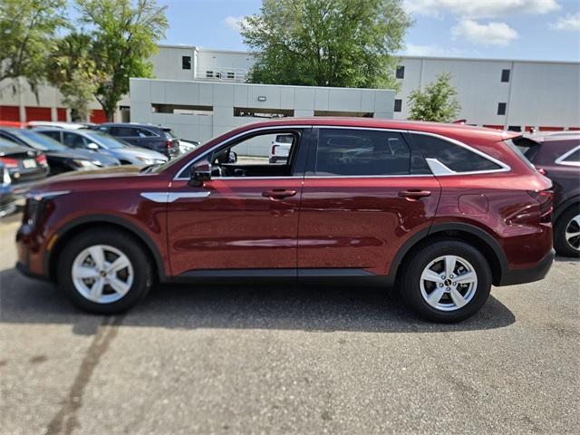 used 2025 Kia Sorento car, priced at $31,891
